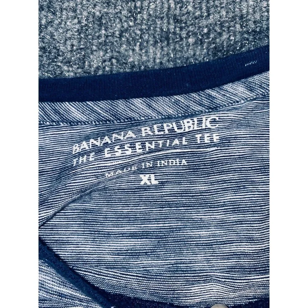 Banana Republic The Essentials‎ Tee Shirt Men's XL Blue Space Dye Short Sleeve